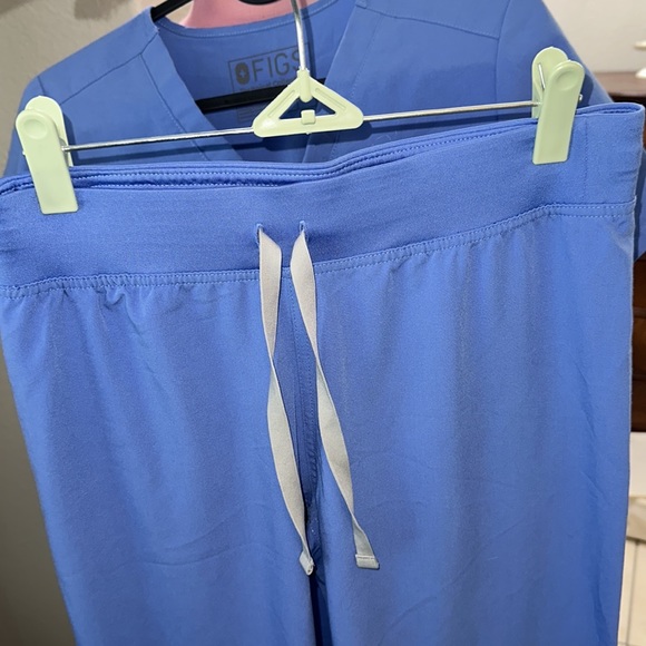 Figs Light Blue Scrubs XSTall - Picture 5 of 8
